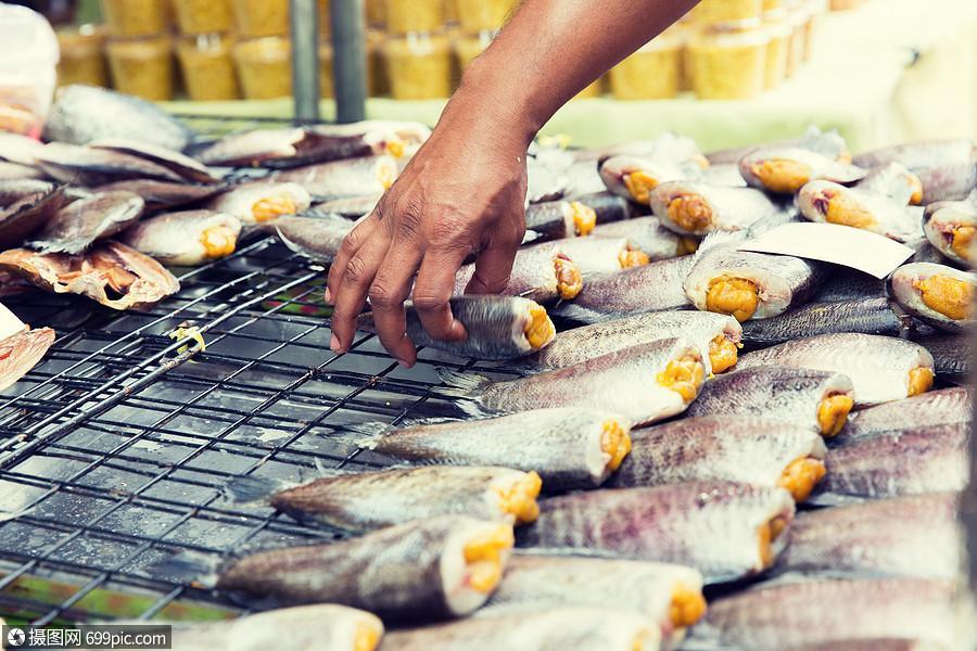 烹饪,亚洲厨房,销售食品密切的手鱼街头市场